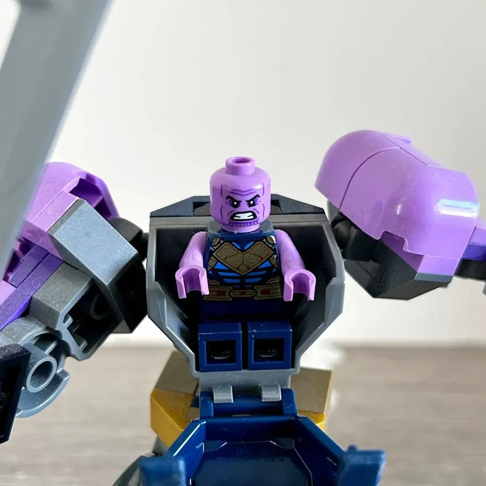 Lego Thanos Mech Armor 76242 Super Heroes Minifigure Building Set Complete EUC